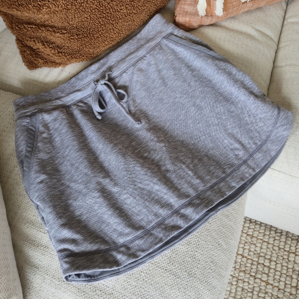 Athleta Techie Terry Skirt M Spring Sporty Beach Pool Comfy Athleisure Pockets